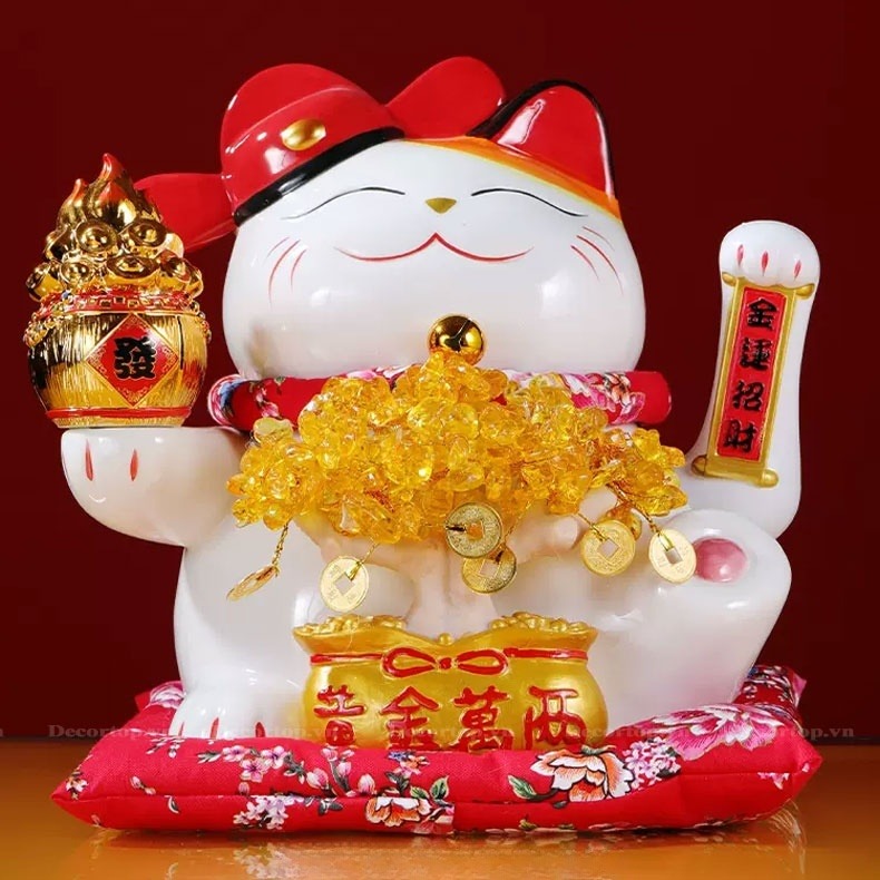 The Maneki Neko Fortune Wealth Cat